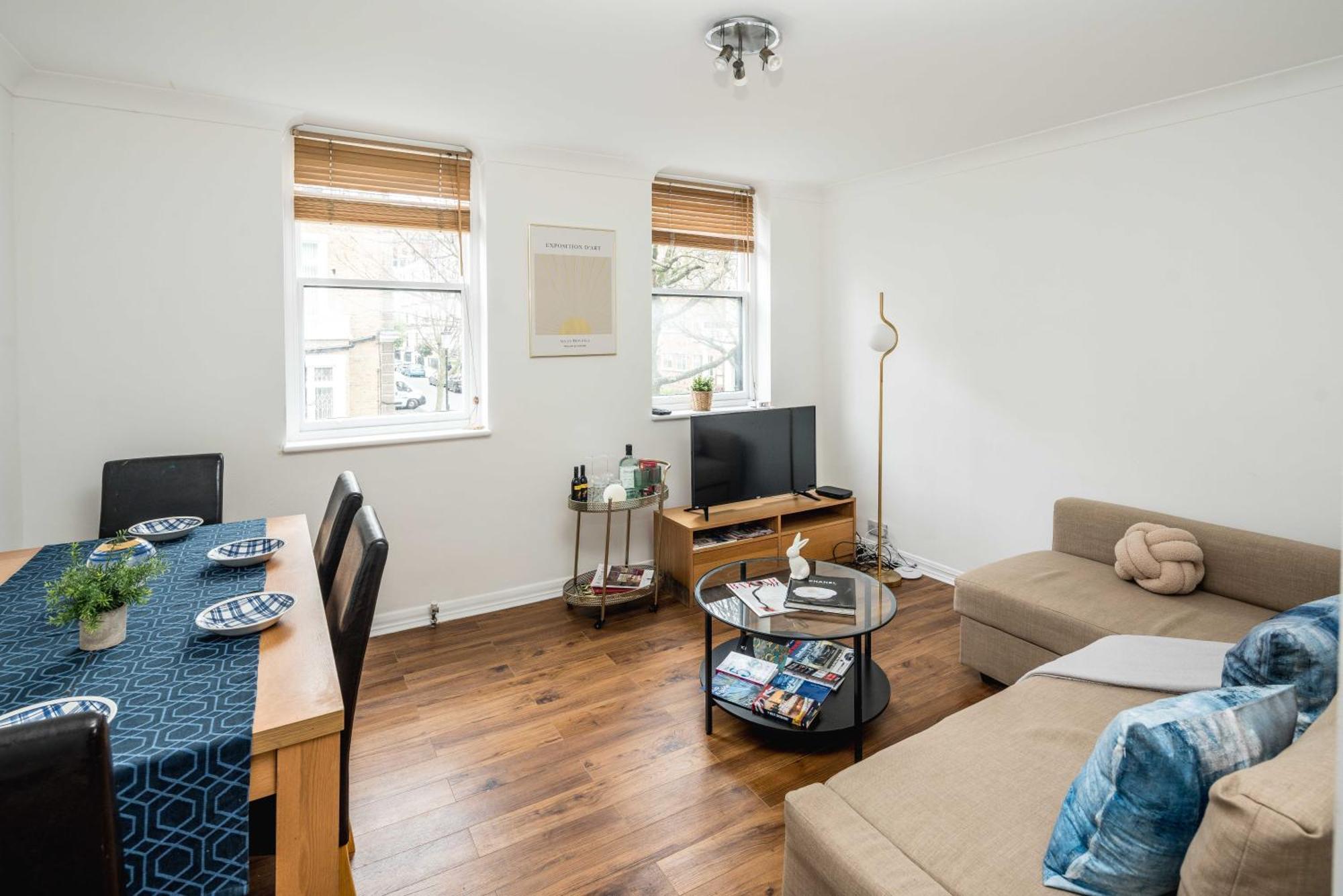 Appartement Beautiful 2-bed, 2 Bathrooms Flat In Zone 1, - Just Minutes Walk To High Street Kensington, Earls Court, Hyde Park *