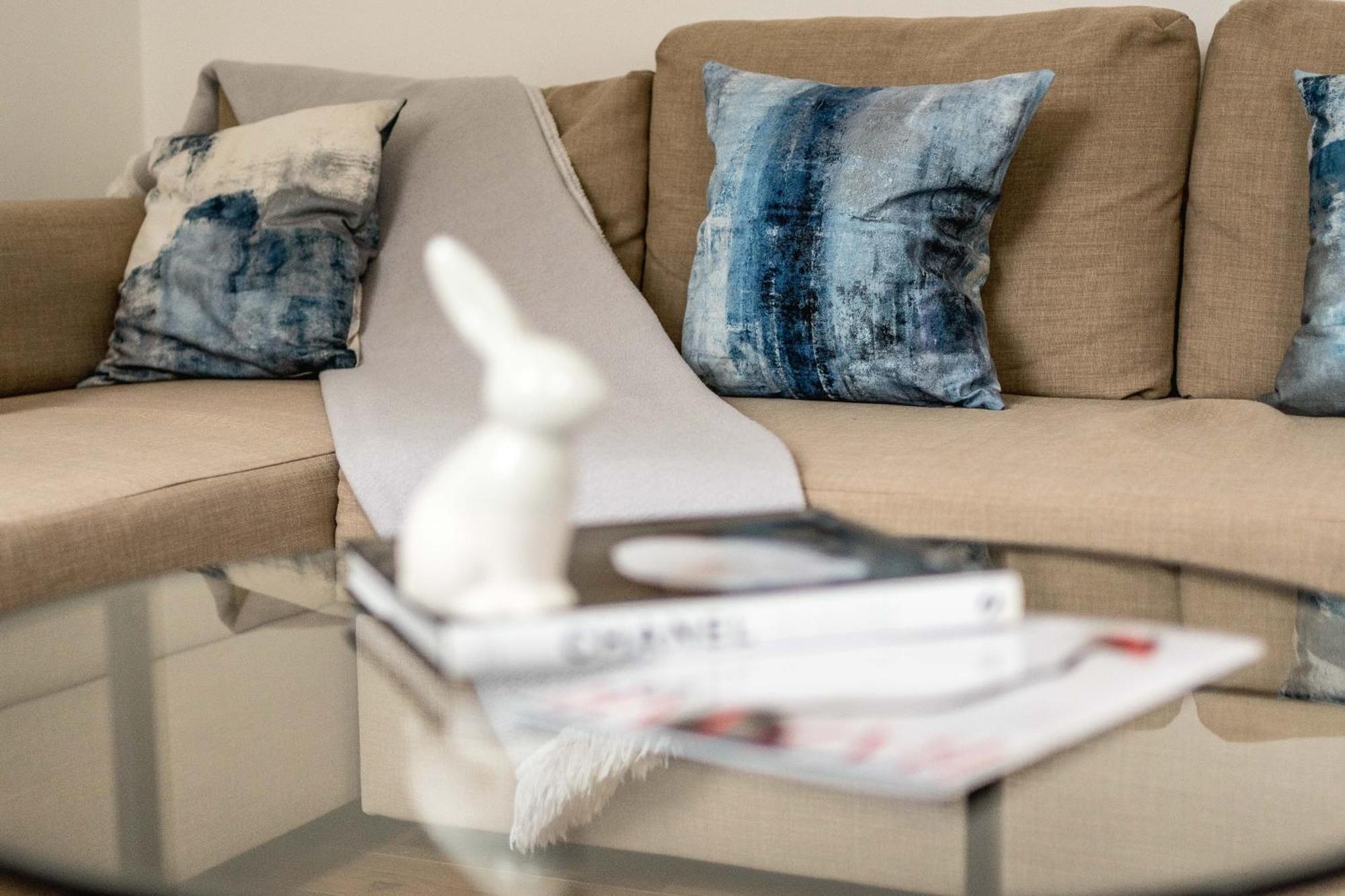 Beautiful 2-bed, 2 Bathrooms Flat In Zone 1, - Just Minutes Walk To High Street Kensington, Earls Court, Hyde Park * Londen