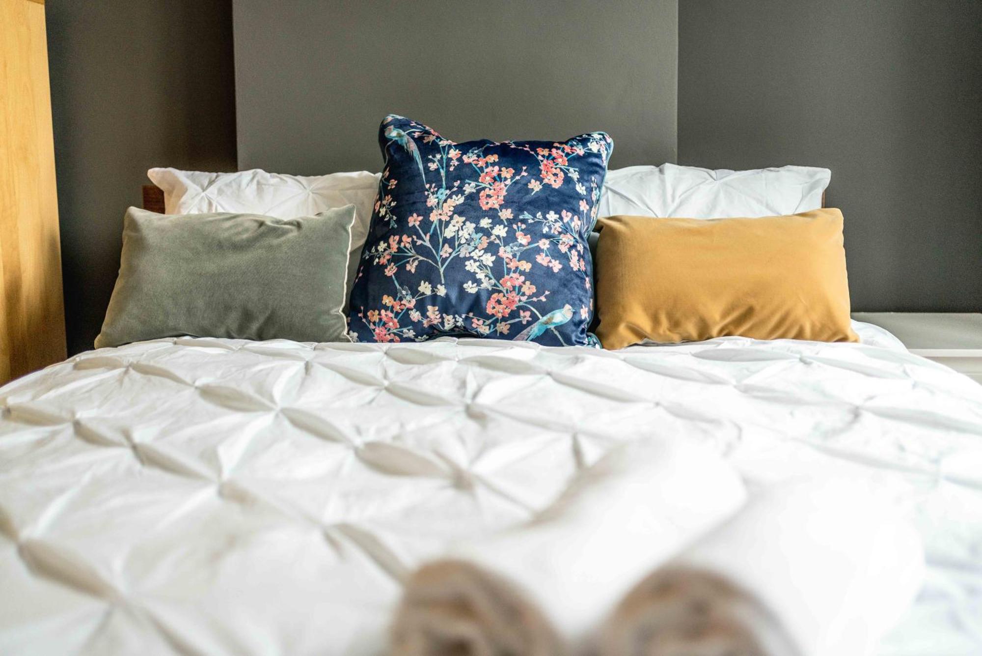 Beautiful 2-bed, 2 Bathrooms Flat In Zone 1, - Just Minutes Walk To High Street Kensington, Earls Court, Hyde Park Appartement