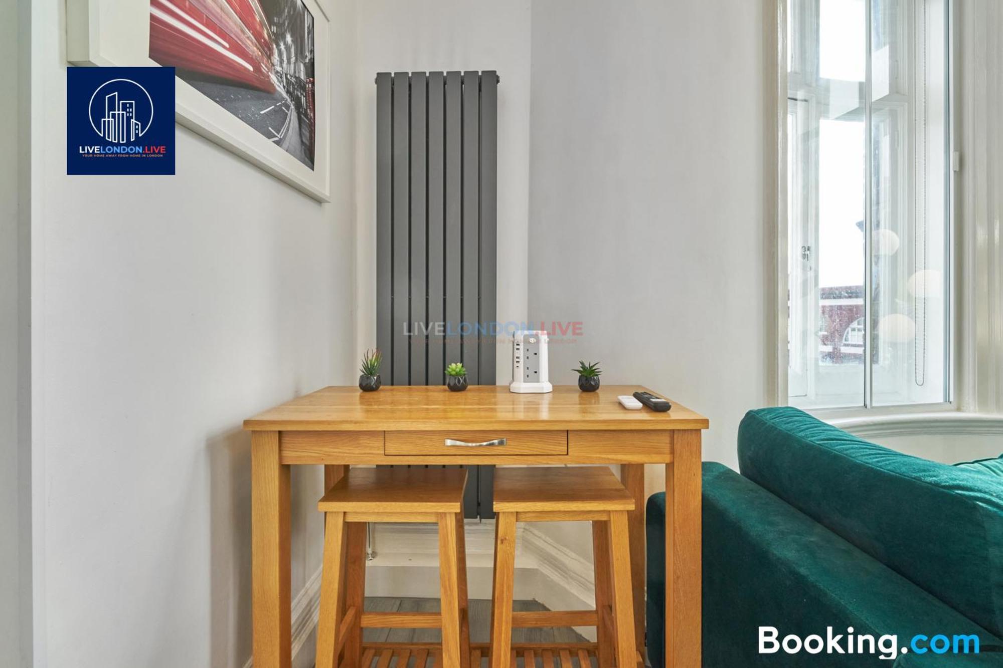 Last-minute Reserve L Sleeps Up To 4 Guests L One-bedroom With King Bed And High Ceilings Near Camden By Live Short Lets & Serviced *