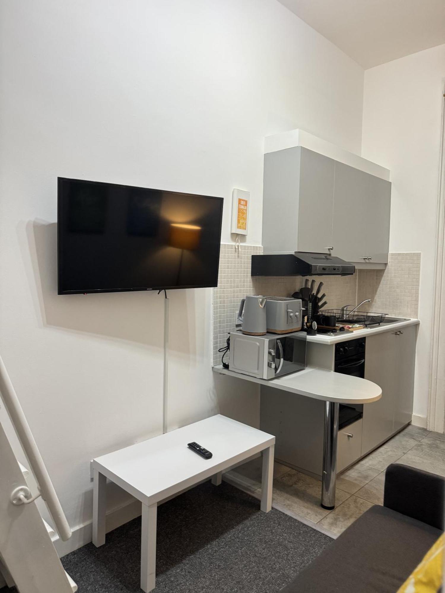 Compact Flat Close To Hyde Park Appartement Londres