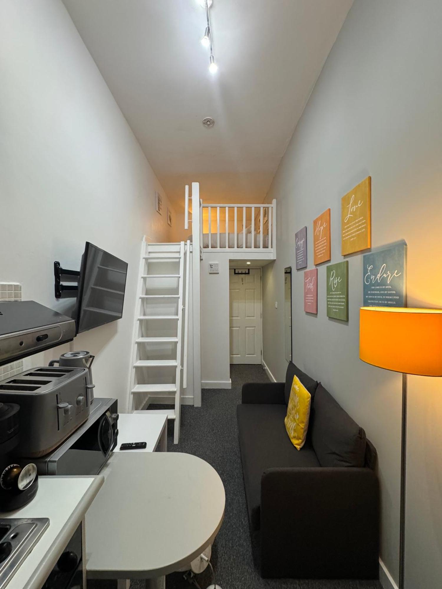 Appartement Compact Flat Close To Hyde Park