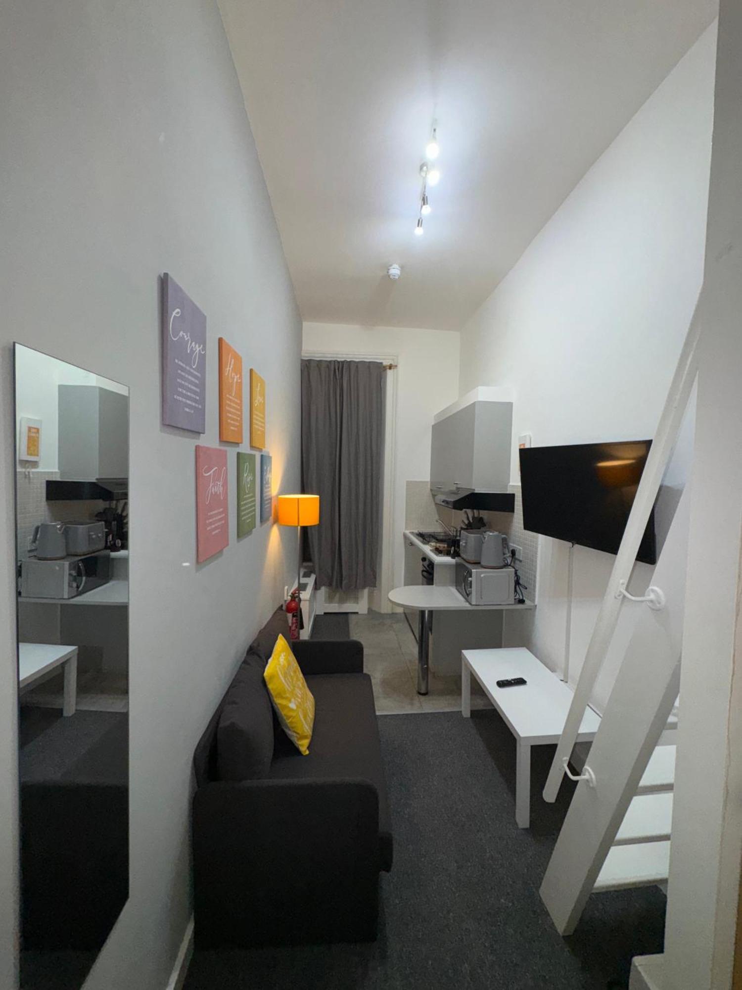 Appartement Compact Flat Close To Hyde Park