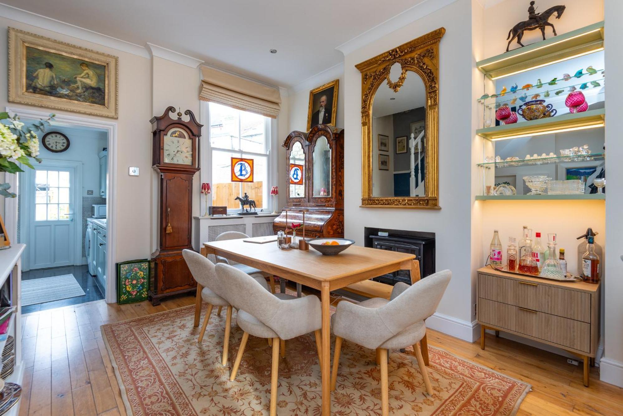 Hébergement de vacances Stylish 2-bed 2-bath With Garden In Tooting *