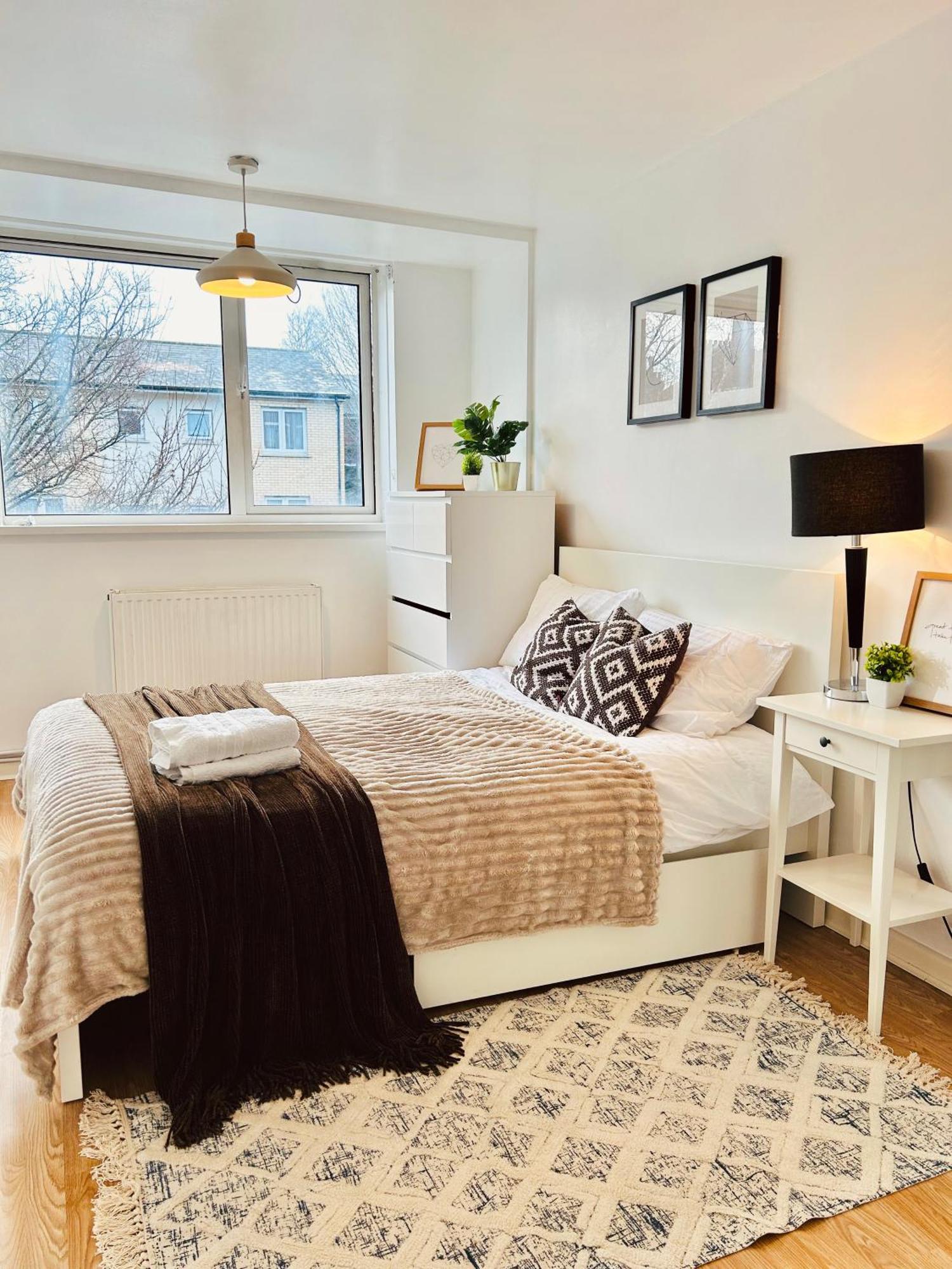 Spacious House, Cosy, Notting Hill, Garden Londen