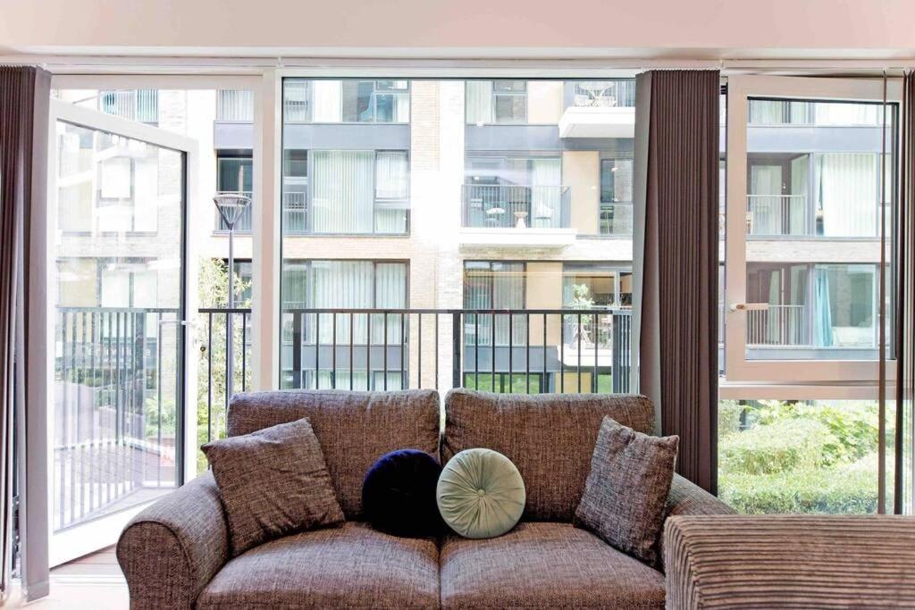 Stylish Flat In Chelsea Creek 11 * Londres
