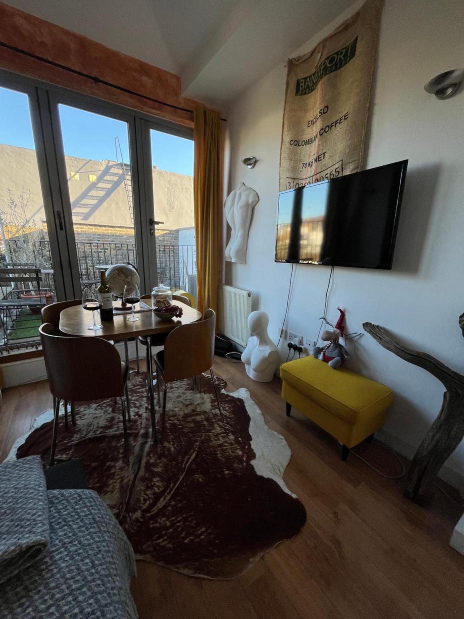 Cosy Camden 1 Bedroom Terrace * Londres