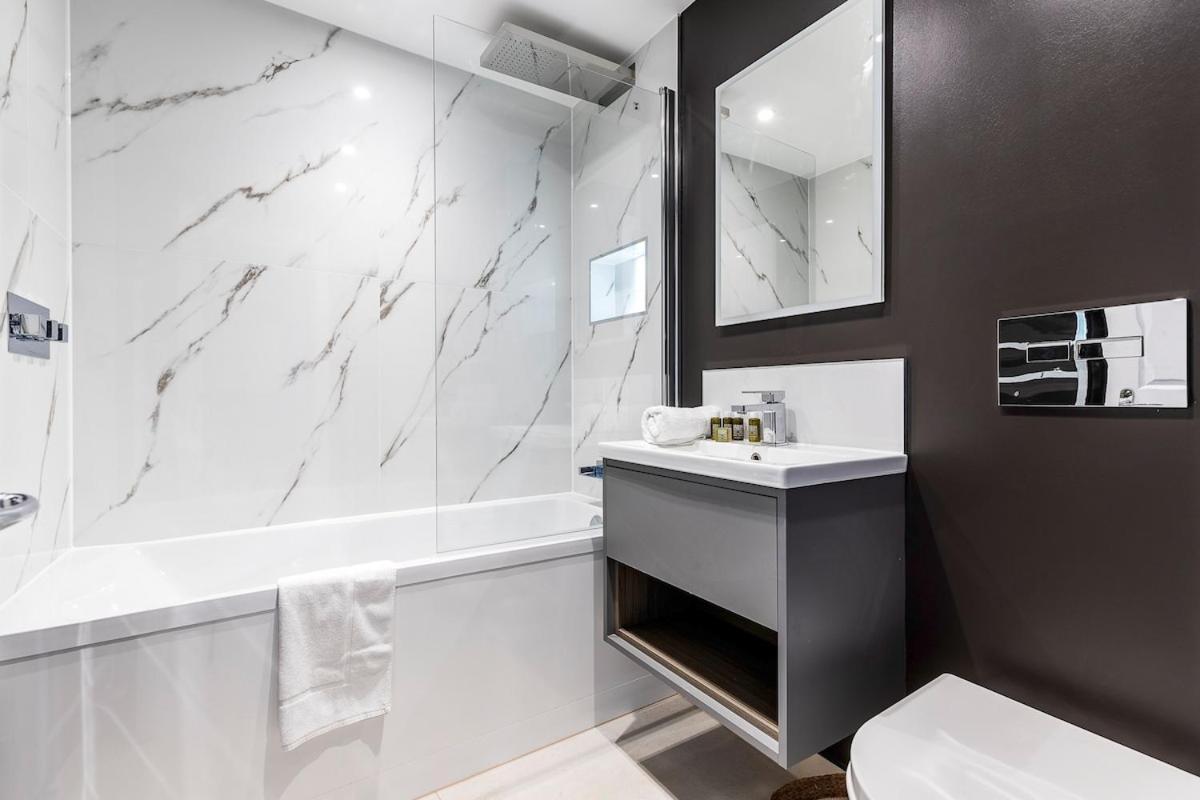 Serenity - Fulham Eve, Sleeps 14 Londres