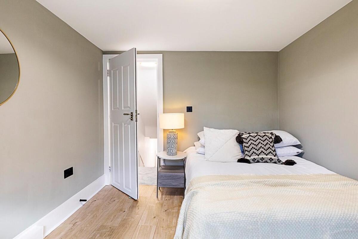 Appartement Serenity - Fulham Eve, Sleeps 14 *