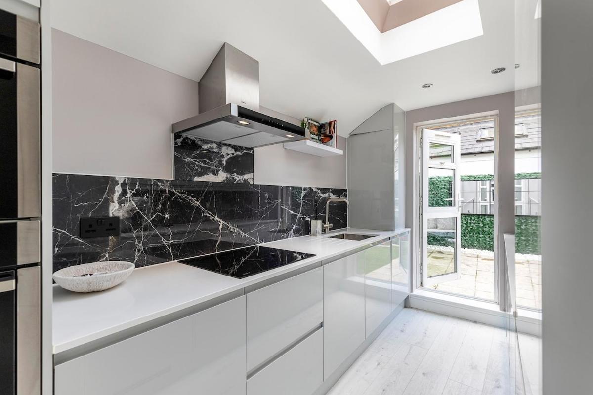 Appartement Serenity - Fulham Eve, Sleeps 14 Londres