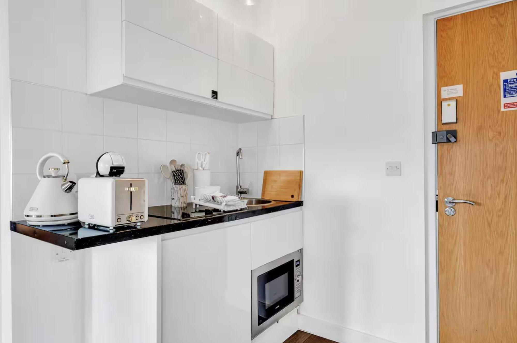 Appartement Urban Elegance Luxury Living With Kitchenette