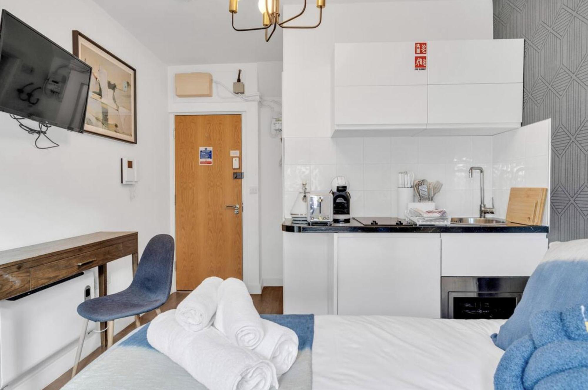 Appartement Urban Elegance Luxury Living With Kitchenette