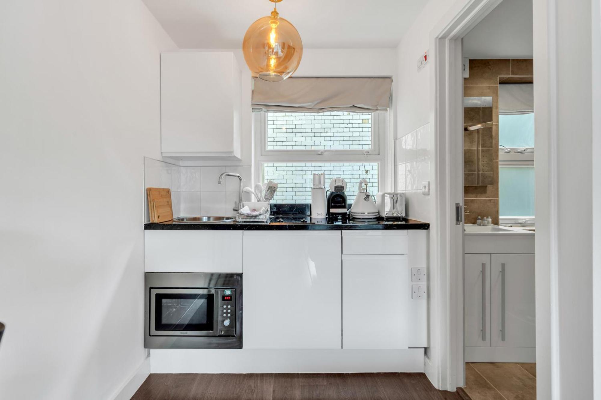 Urban Elegance Luxury Living With Kitchenette Appartement