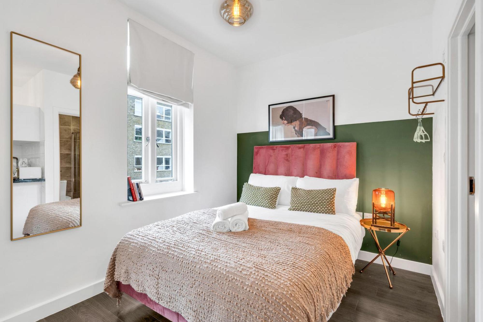 Urban Elegance Luxury Living With Kitchenette Appartement