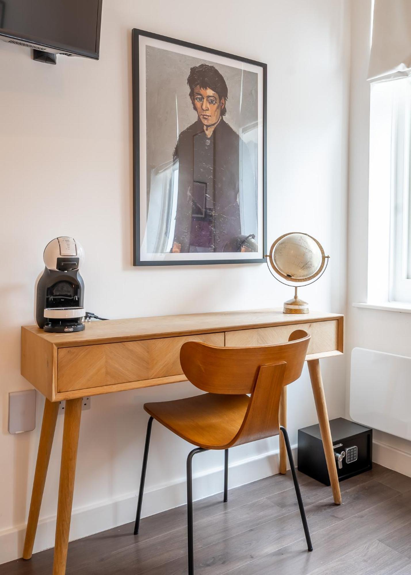 Urban Elegance Luxury Living With Kitchenette Appartement