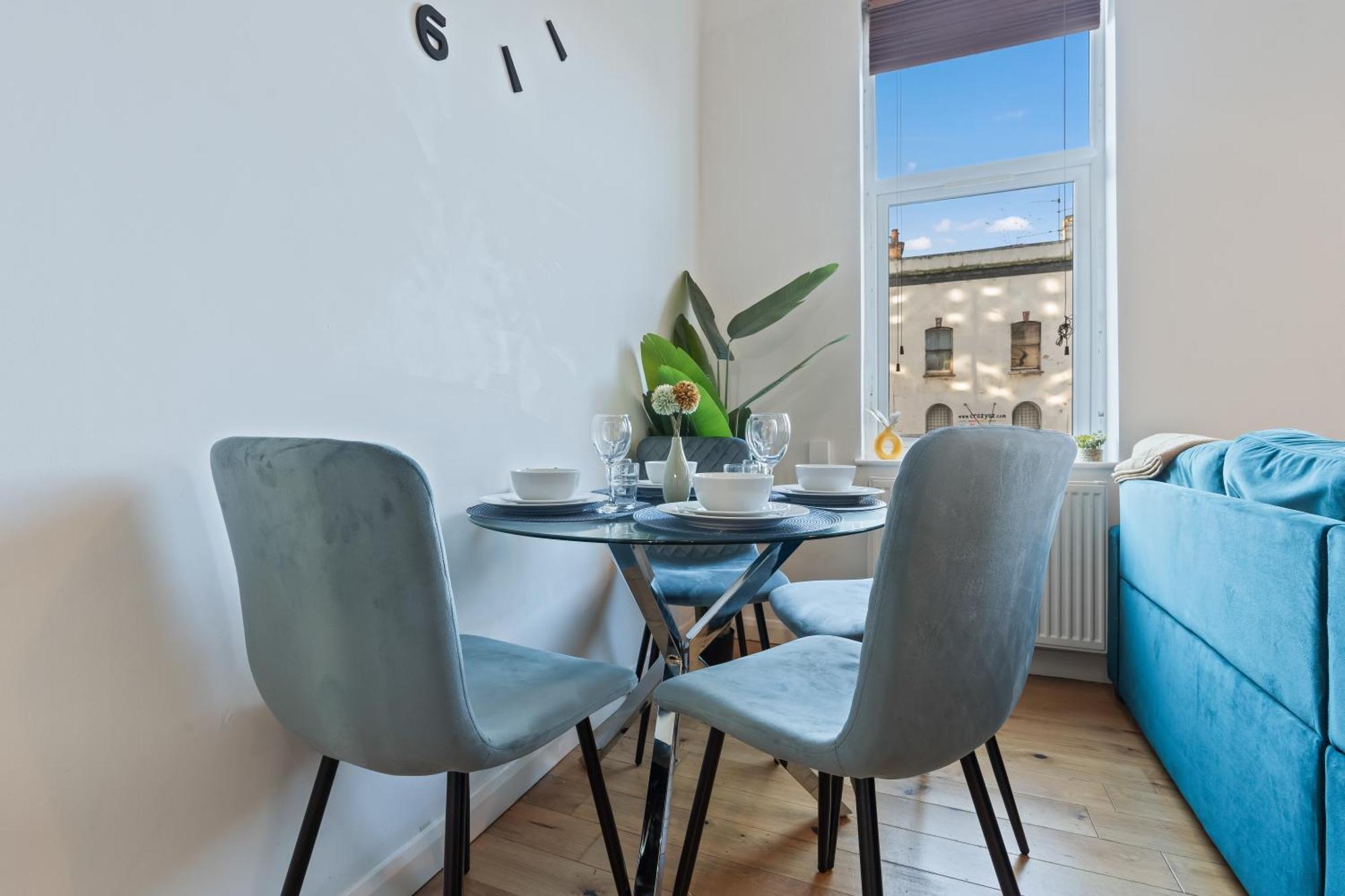 Cosy 1 Bed W Loft Sleeps 5 Close To Stations London