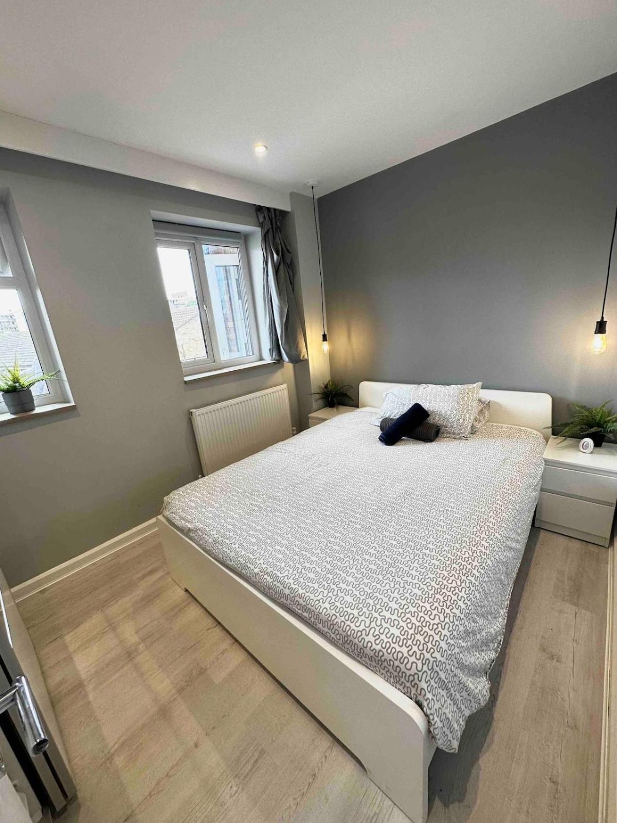 Newly Renovated - 70m2 Modern & Cosy - Balcony * Londres