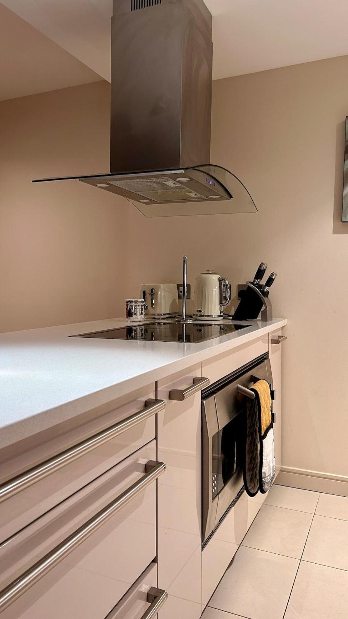 Comfortable & Well-located 2 Bed In Chelsea Appartement