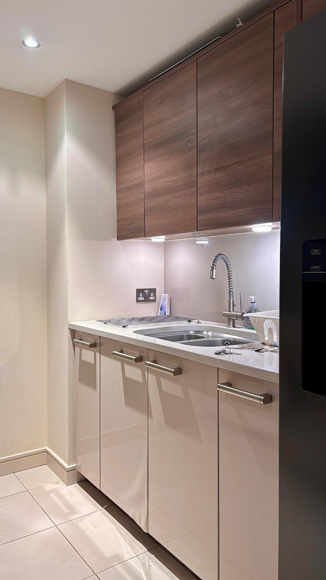 Comfortable & Well-located 2 Bed In Chelsea Appartement *
