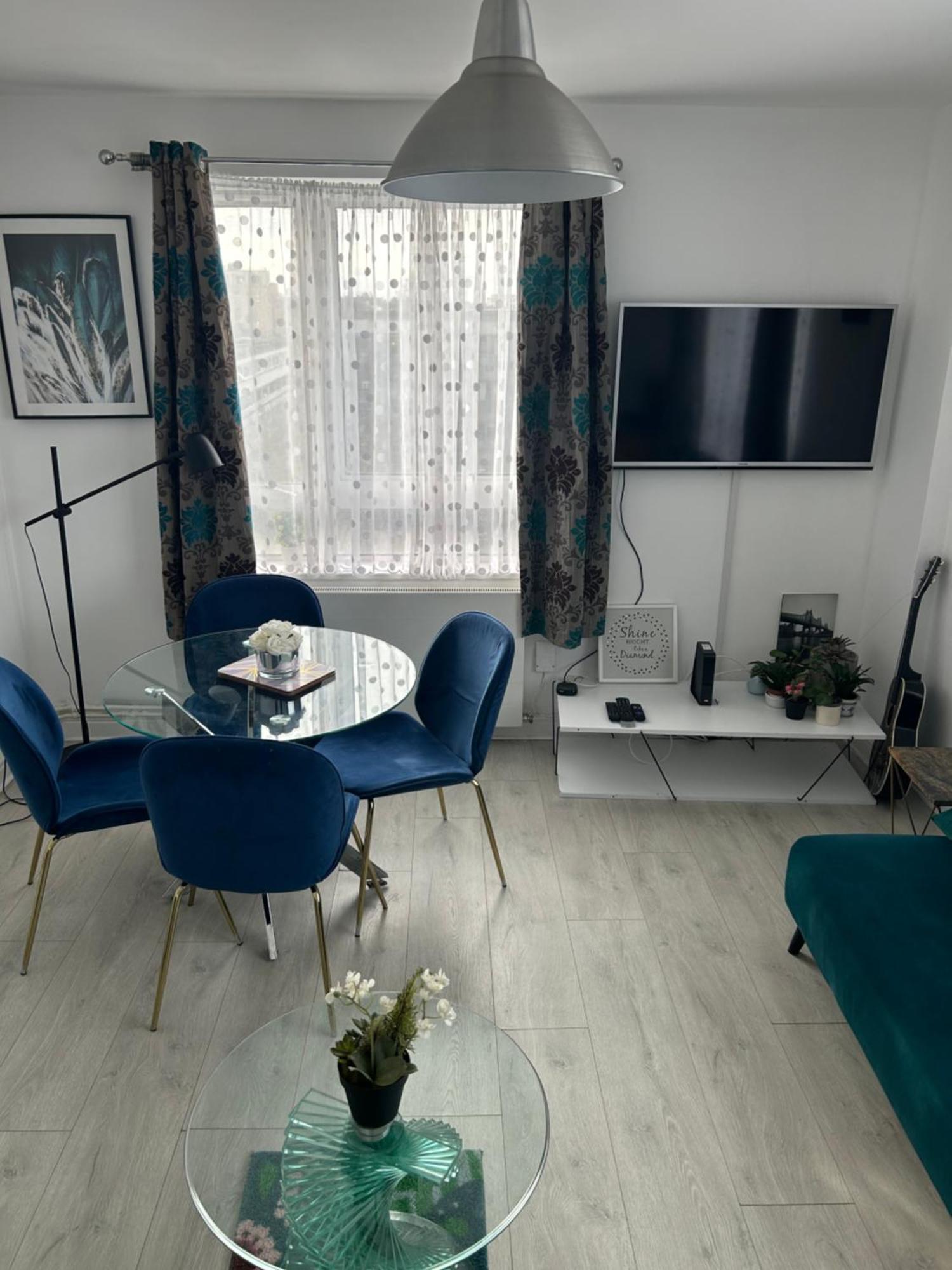 Cosy 2-bedroom Flat In Finsbury Park, Modern, Convenient & Close To London! Apartamento Londres