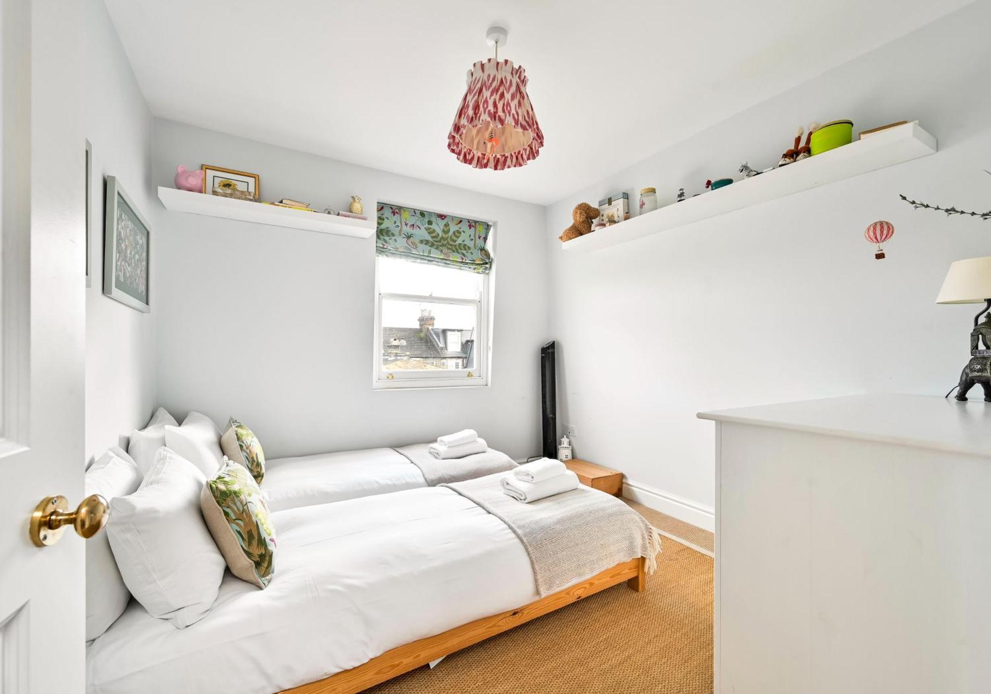 Contemporary In Shepherds Bush Londres