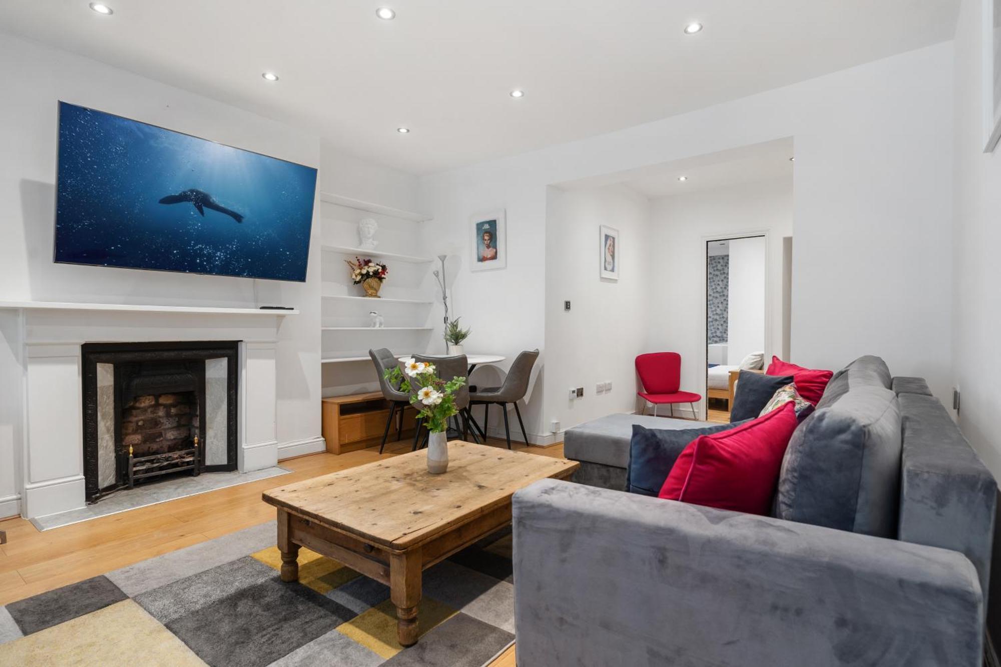 Holland Park Flat, 2bed 2bath, Breakfast, Lgf *