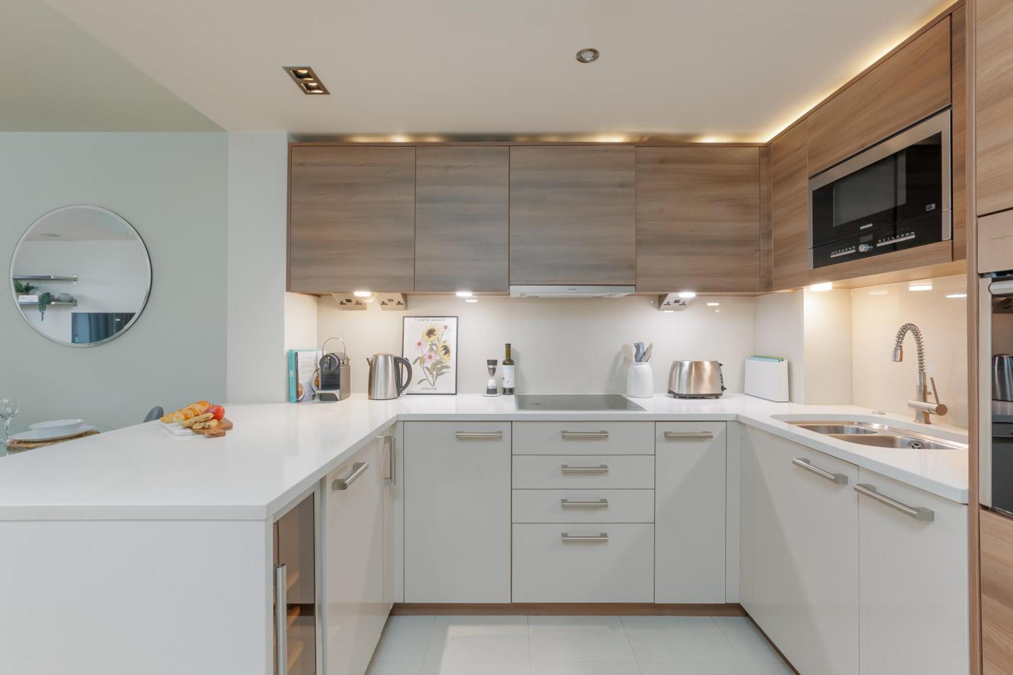Starhost Residences - Spacious 1-bedroom With Balcony *