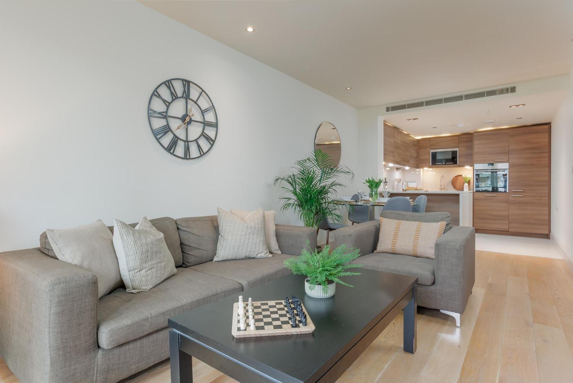 Starhost Residences - Spacious 1-bedroom With Balcony Londres