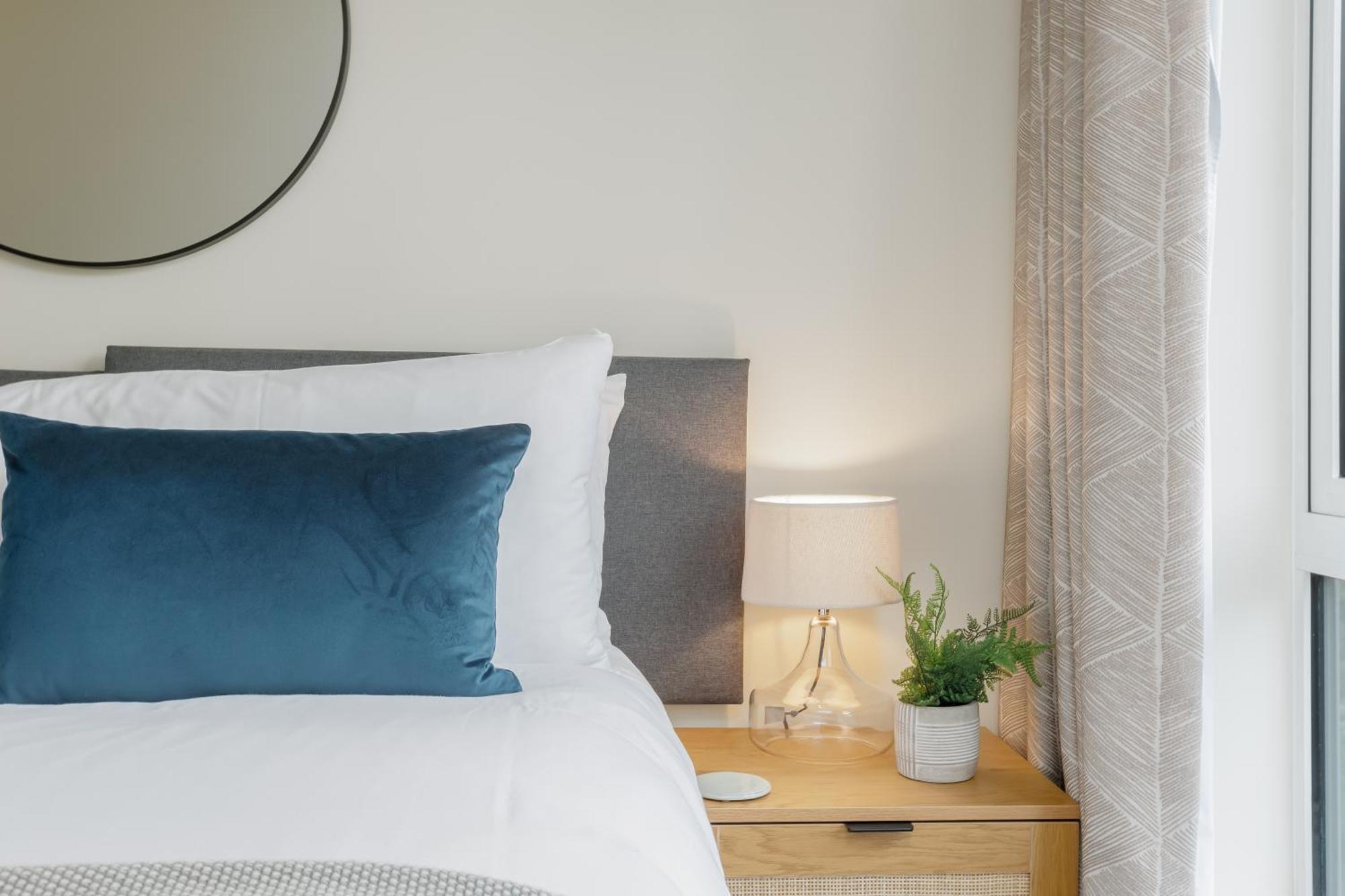 Starhost Residences - Spacious 1-bedroom With Balcony * Londres
