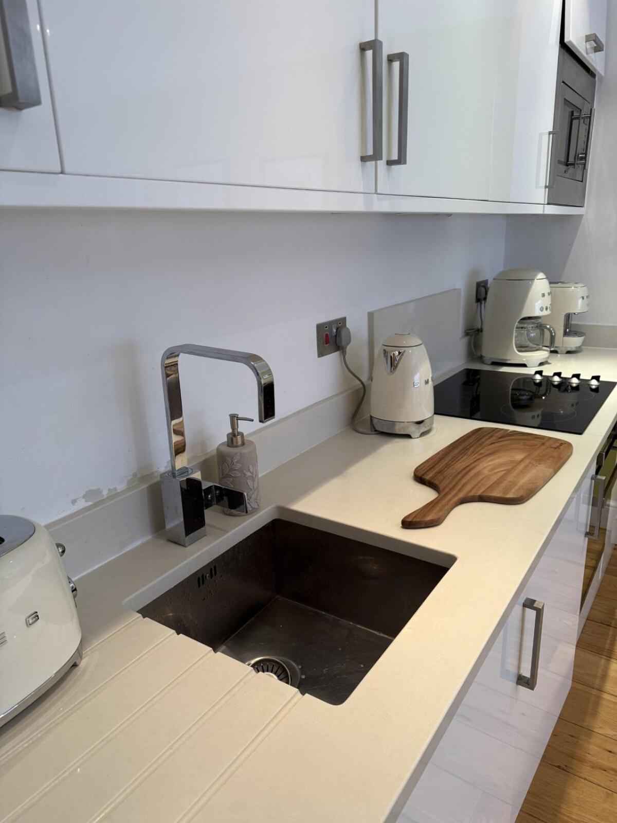 1 Bedroom With Sofa Bed Chelsea Appartement
