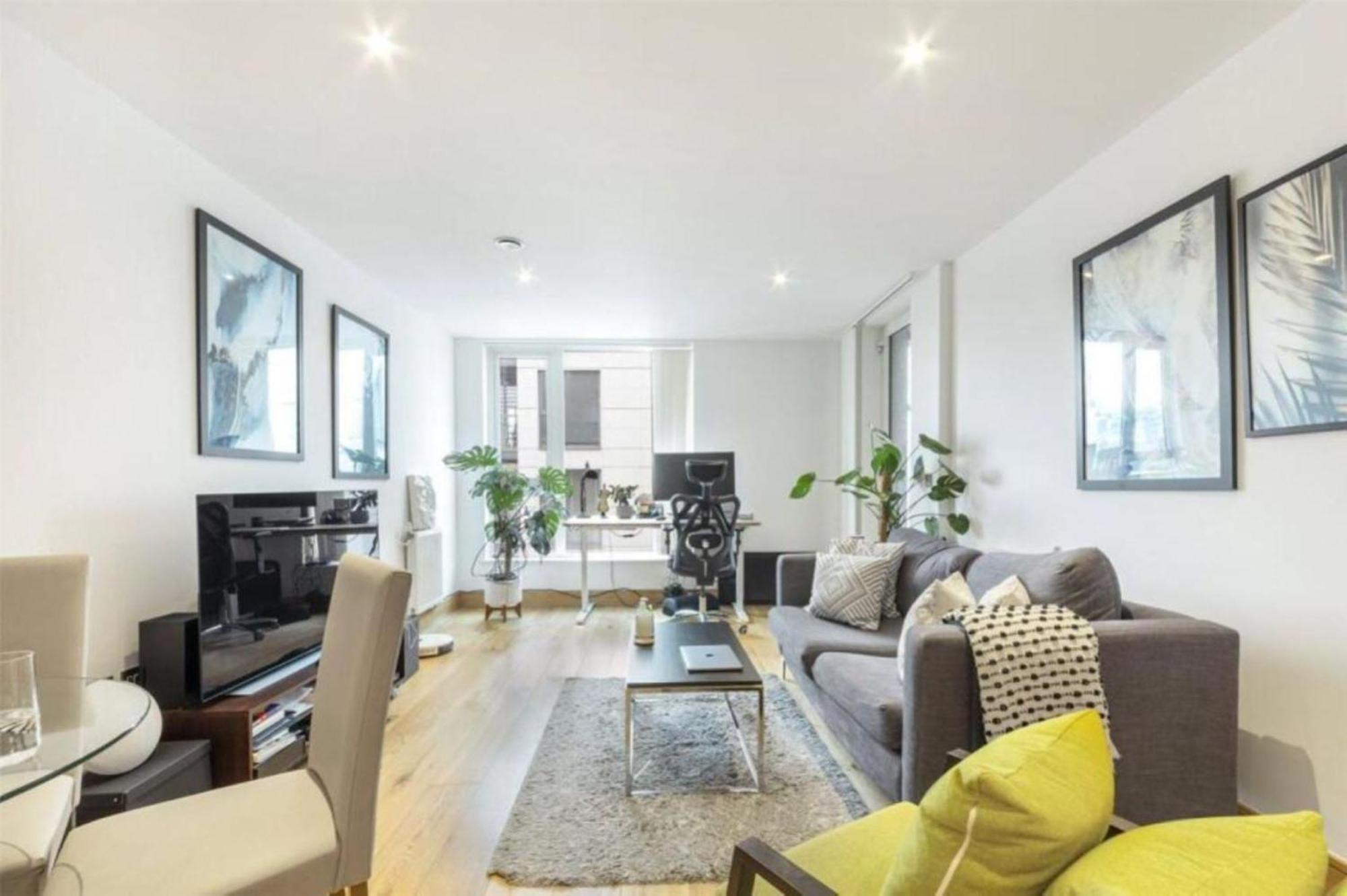 Beautiful Modern 2 Bedroom With Balcony Appartement *
