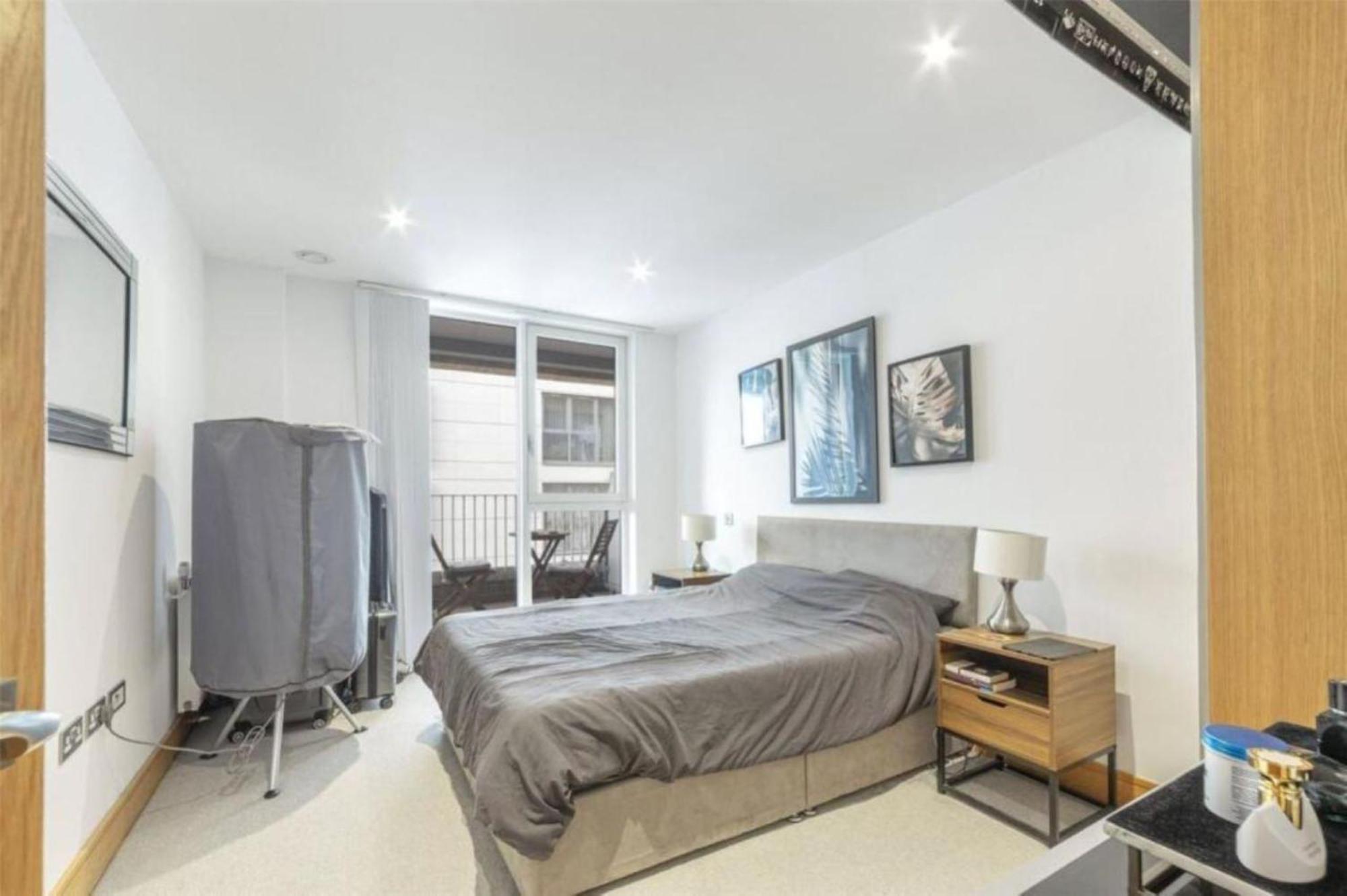 Beautiful Modern 2 Bedroom With Balcony Londres