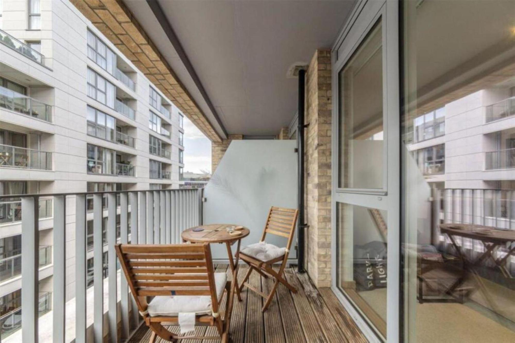 Beautiful Modern 2 Bedroom With Balcony Appartement