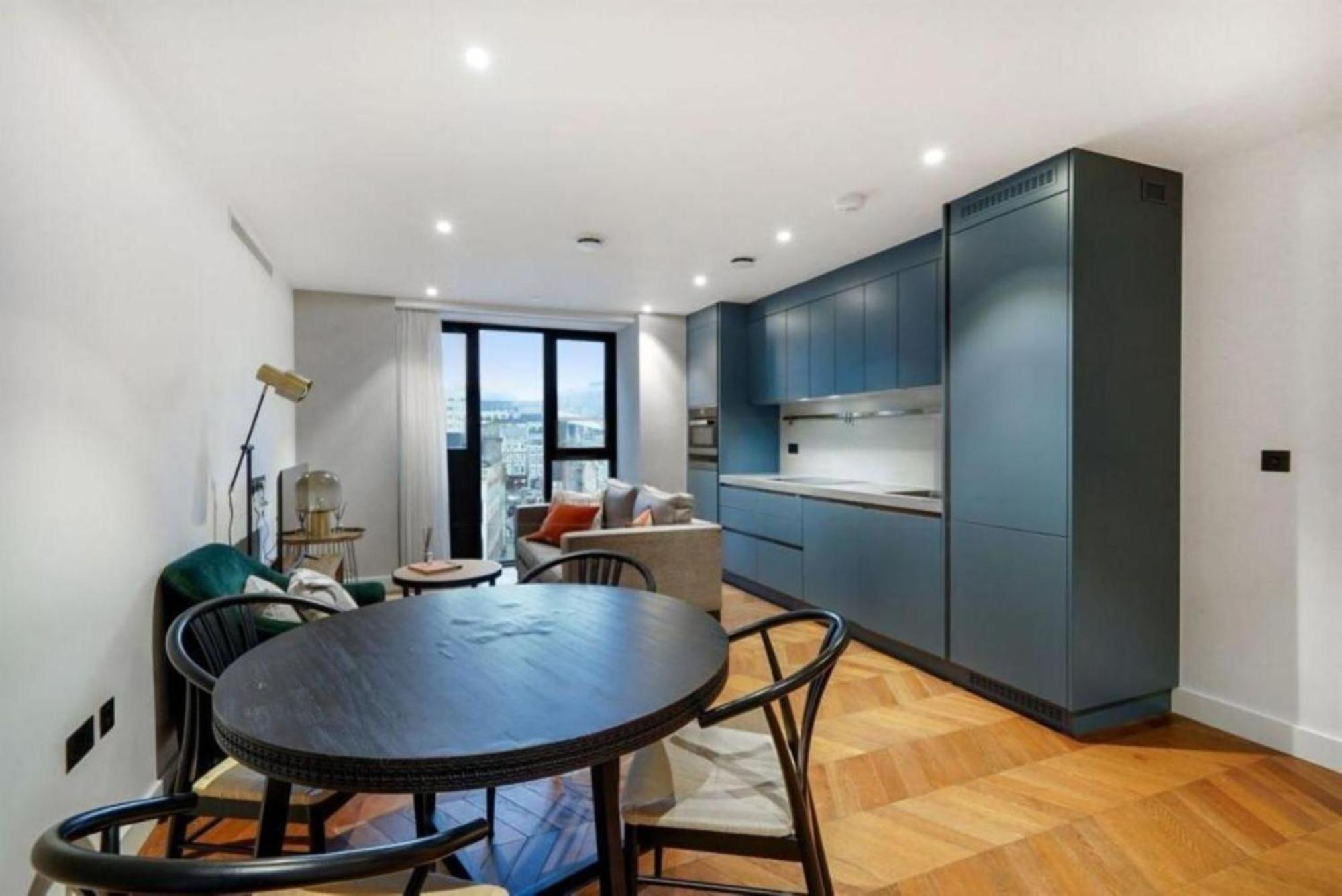 Modern Chic Leicester Square Covent Garden Sleeps 5 * Londres