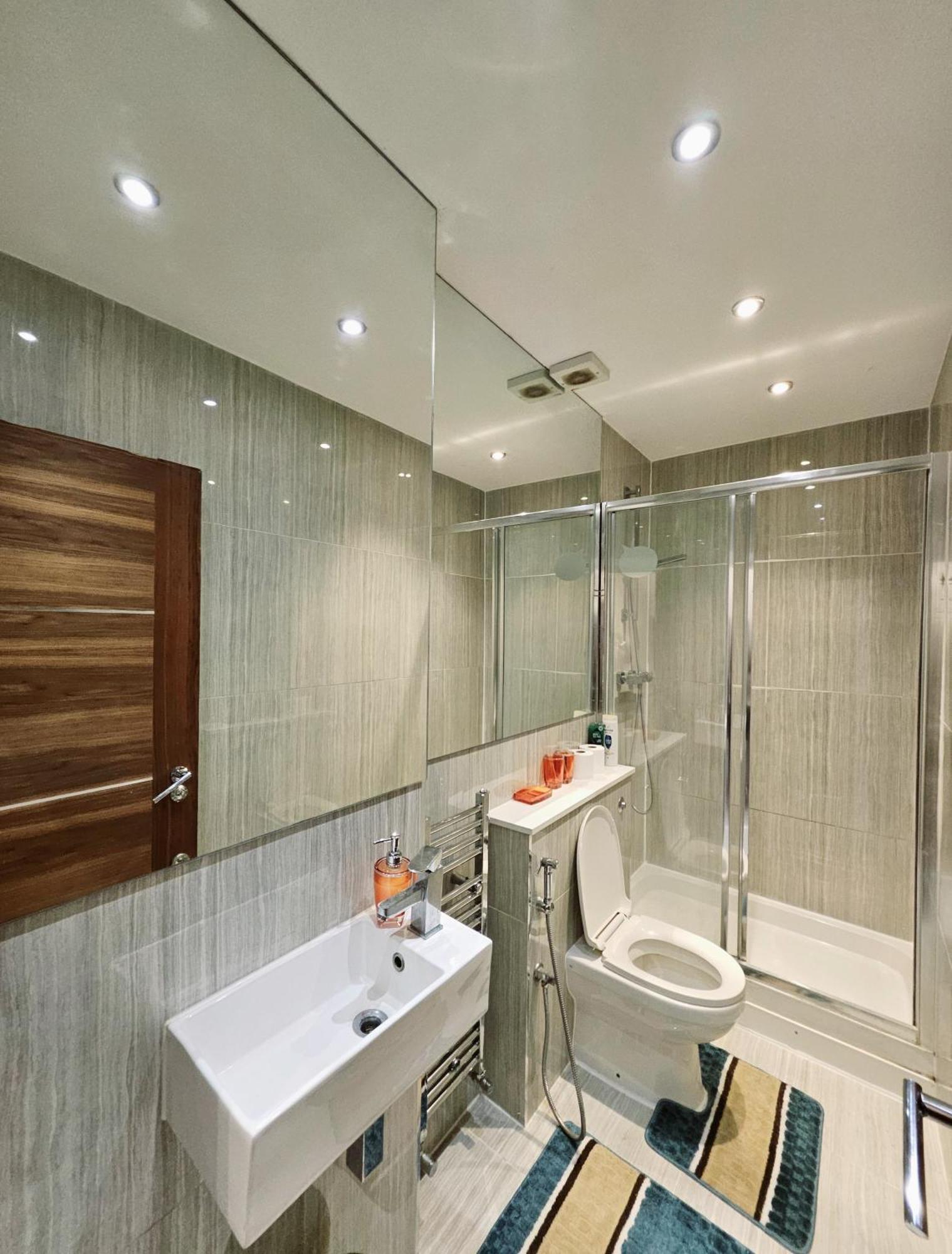 Monroe - Entire In - Prime Location Apartment *