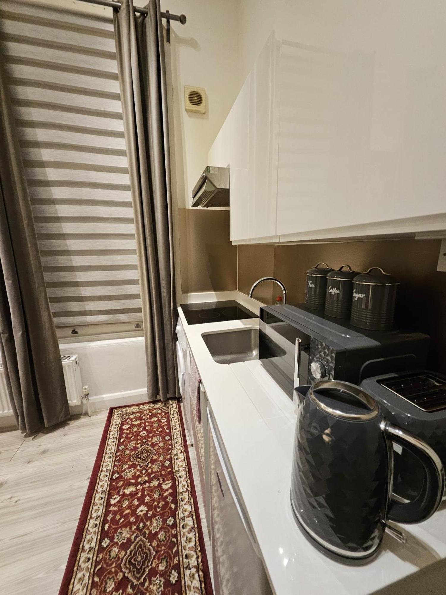 Monroe - Entire In - Prime Location London