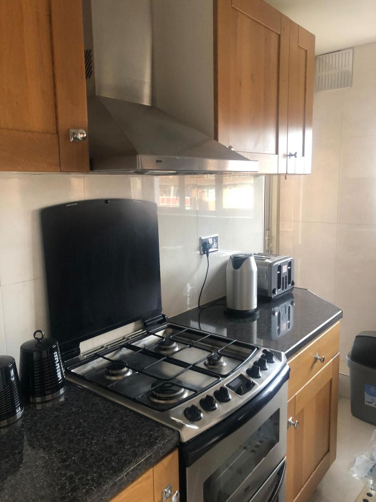 Royal Height - 3 Bed In Wembley Londres