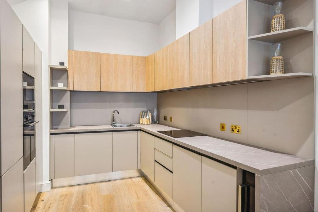 Apartamento Luxury 2-bed Steps From Oxford Street *