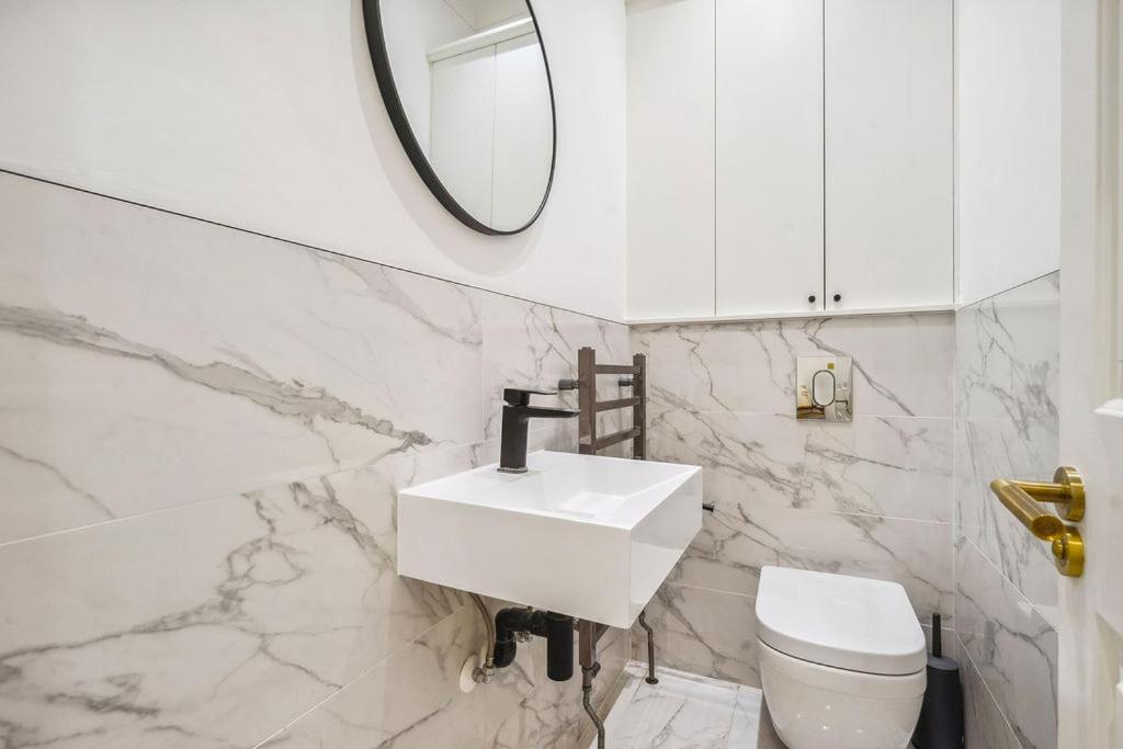 Luxury 2-bed Steps From Oxford Street * Londres