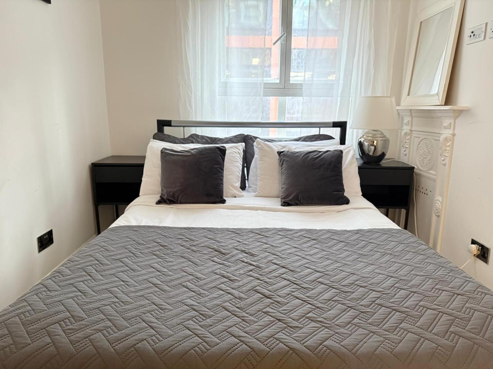 2 Bed In Oxford Street Appartement Londen