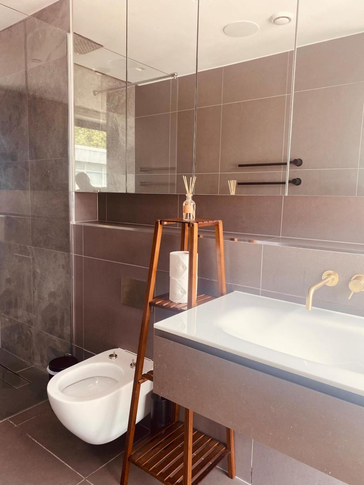 Trendy Shoreditch 3 Bed 2 Bath Penthouse With Terrace & Park View Appartement *