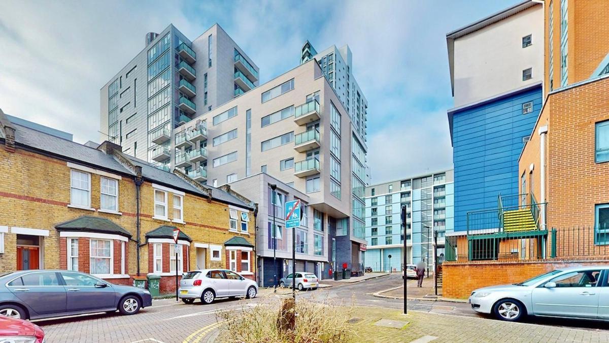 10 Mins From Abba Arena With Free Parking Appartement