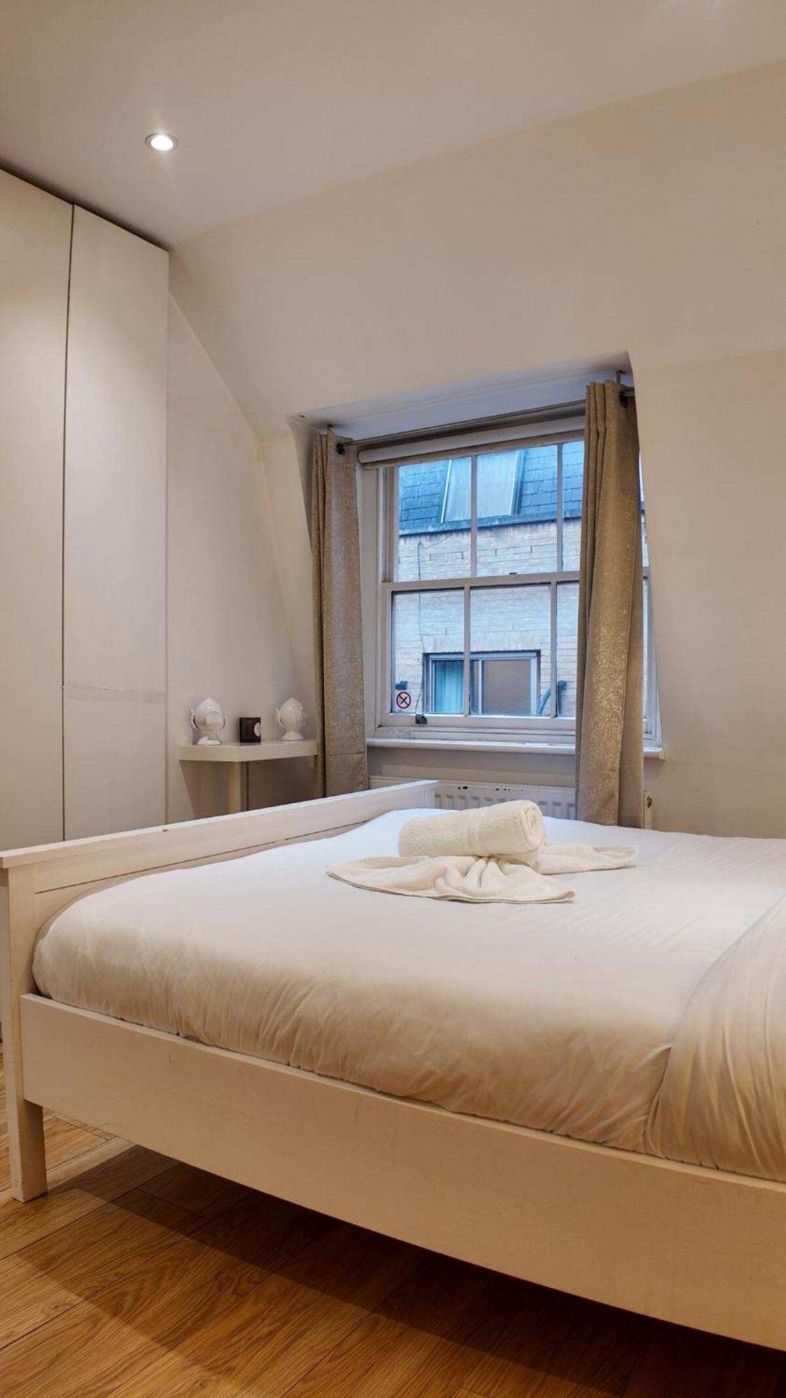 Appartement 3 Bhk Haymarket Leicester Square Soho Hy04 Londres