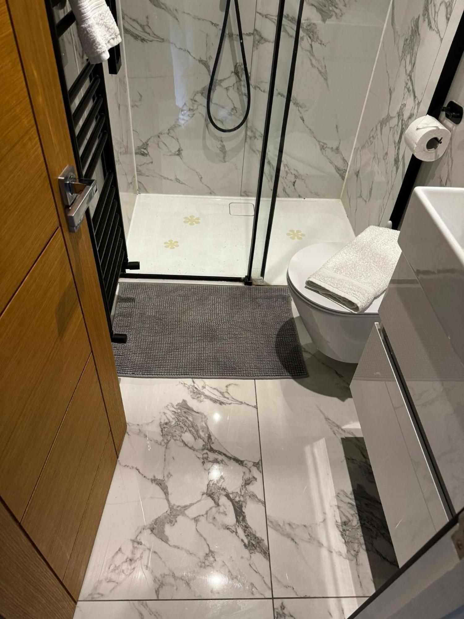 1 Bed Within Londres