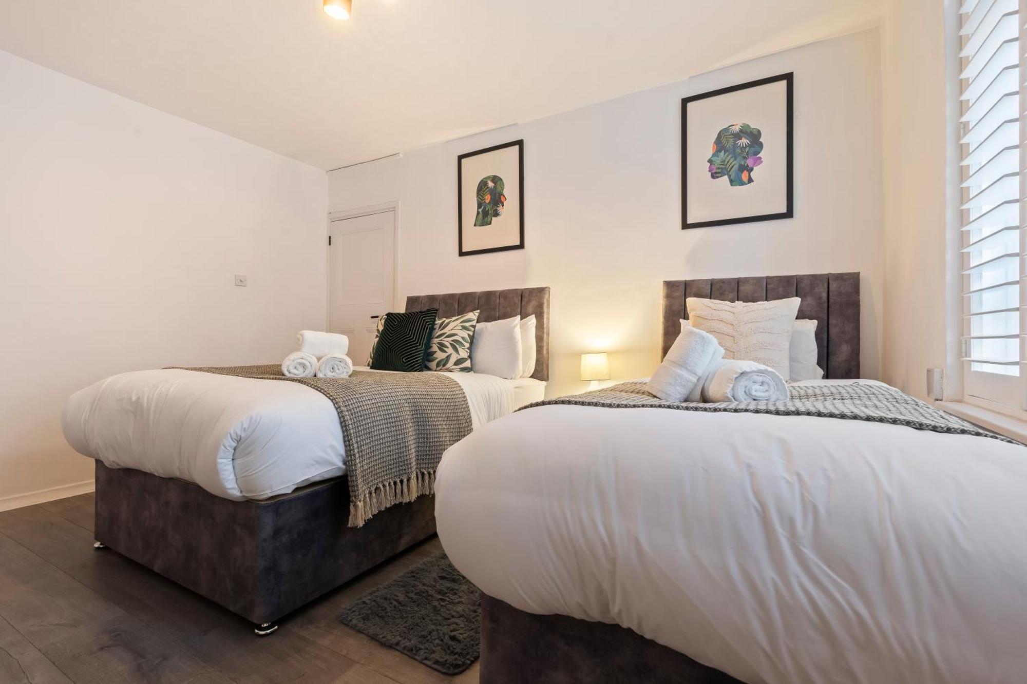 Stylish 2Bed Apartment Fulham, Wifi, Parking *