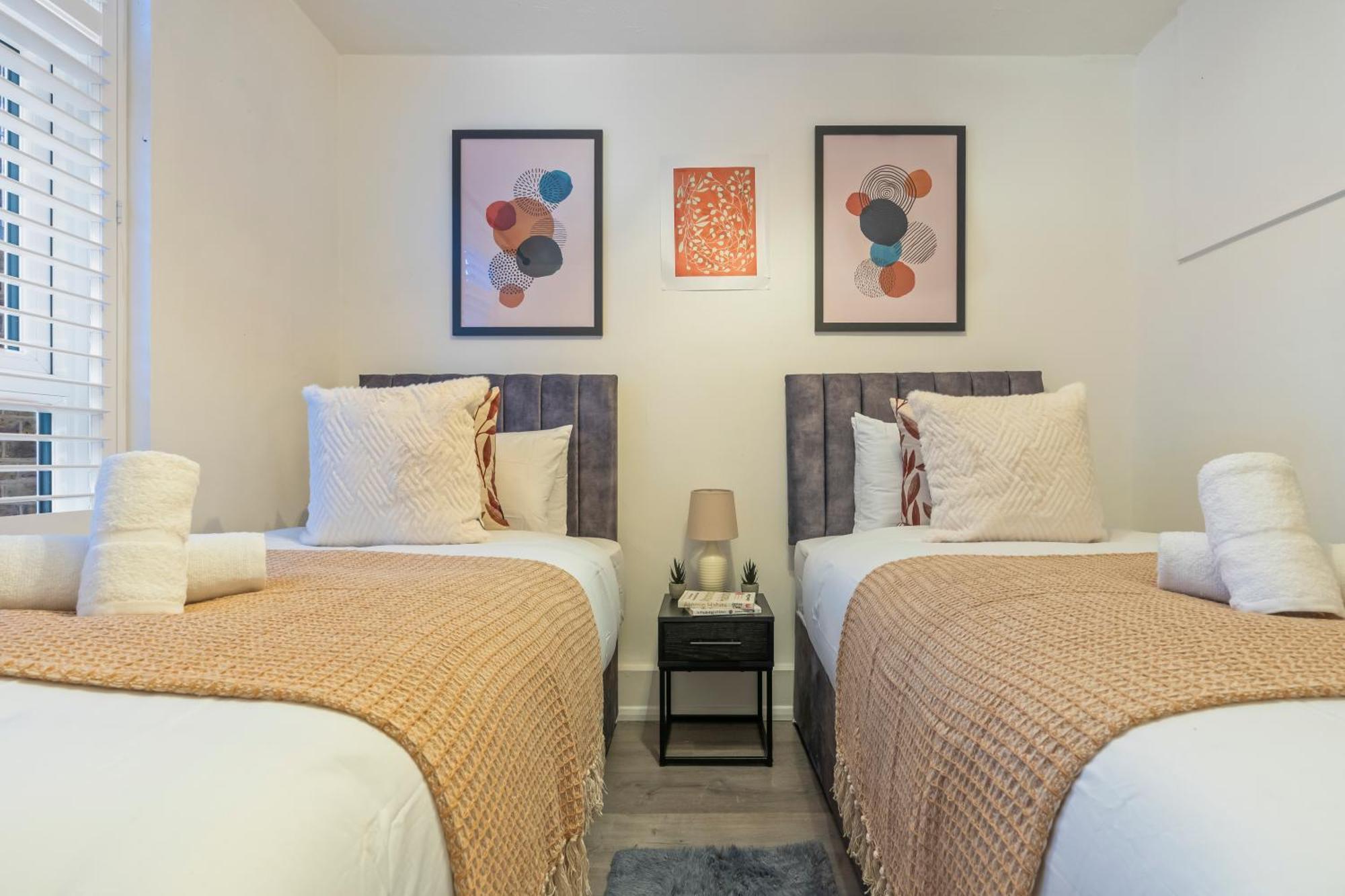 Stylish 2Bed Apartment Fulham, Wifi, Parking