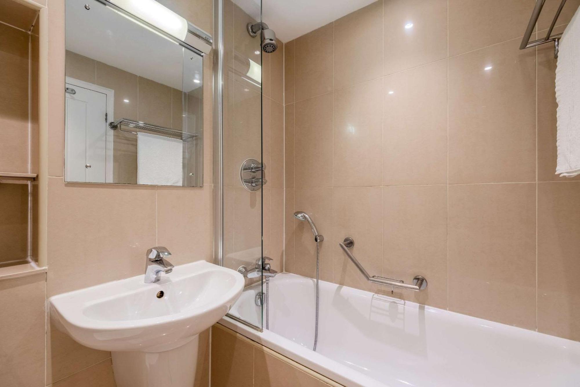 Hotel Quality Hampstead 3*