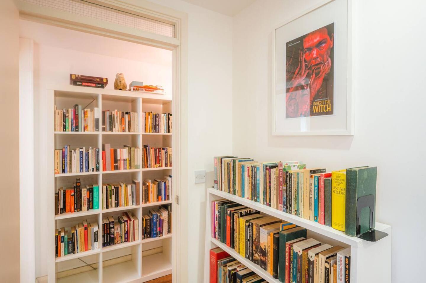 Pass The Keys Modern 2-bed With Private Balcony, Near Dalston Junction Station - Ideal Urban Retreat! Appartement Londres