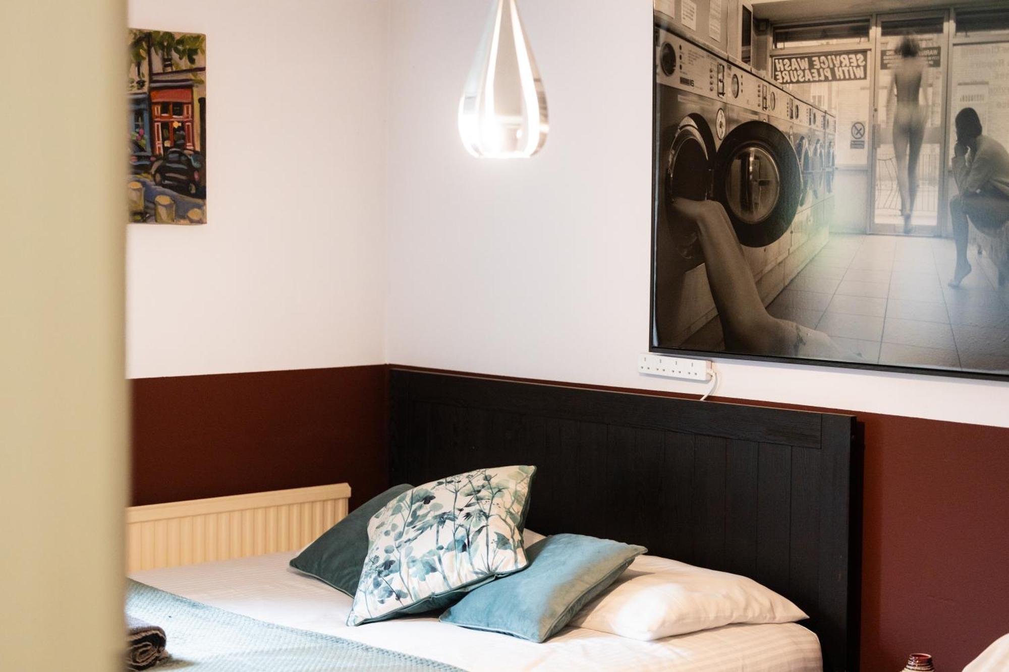 Apartment 20 Percent Off -Promo Genius Offers-Citycenter Londonbridge Apartment With Parking-Wifi-Sleeps7-4Beds-Netflix-Family! London