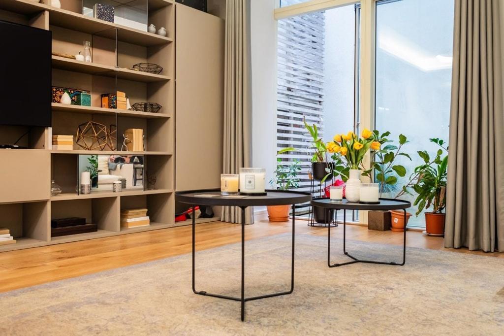 Three Bedroom, Leicester Square Duplex Hébergement de vacances *